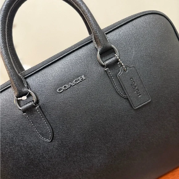 Coach Men’s Liam Compact Brief OFFERS ACCEPTED - Picture 4 of 13